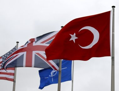 De Standaard: Τούρκοι αξιωματούχοι αποκαλύπτουν - Η Τουρκία έχει χάσει την αξιοπιστία της στο ΝΑΤΟ